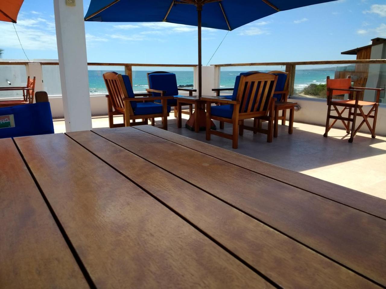 Drake Inn Puerto Villamil Exterior photo